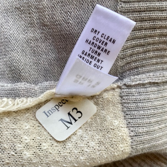 HP🤩⭐️🌷ST JOHN Beautiful Knit zip-up mock turtleneck sweater💗 Lovely tones🌷💗 - Picture 12 of 15